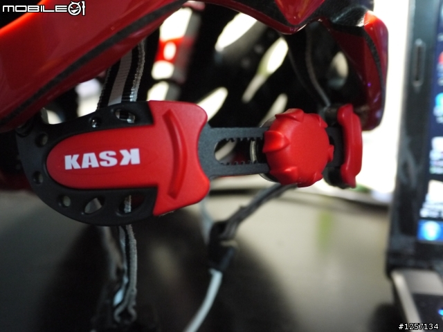 [開箱]  Kask Vertigo安全帽(紅白)