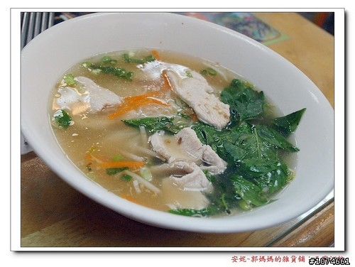 天廚河粉～平價越南菜。異國料理。興中文橫商圈