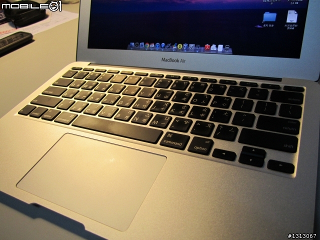 [遲來的開箱]Macbook Air 11.6/64GB
