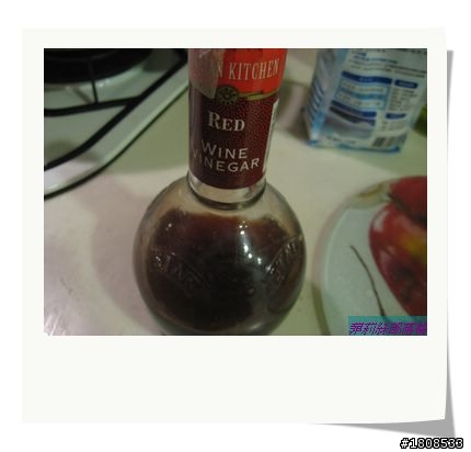 新手平底鍋料理～紅酒醋醬香煎迷迭香雞胸肉