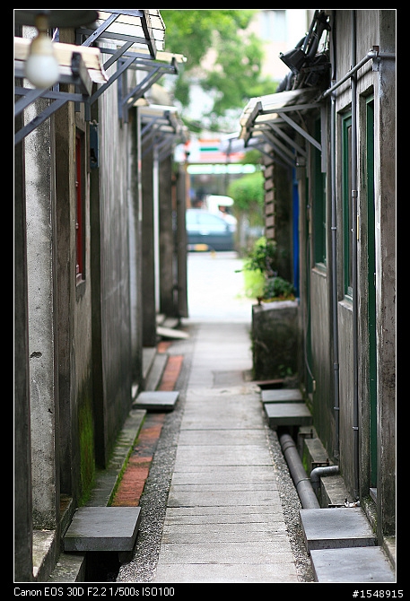 EF 85mm f/1.8 USM冷門鏡來蓋大樓