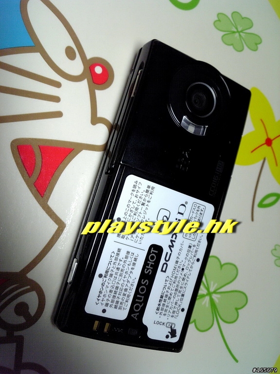 最新軟解扭脖子日機(docomo SH-10C) 裸眼3D+1610萬CCD+機面邊框來電閃燈=亮麗登場