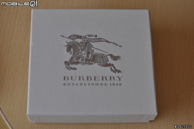 [開箱]BURBERRY經典戰馬紋女用皮夾