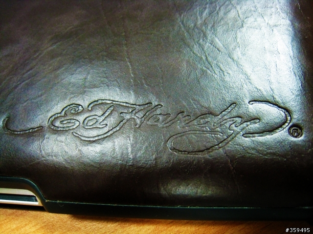 【開箱分享】美國道地的硬派潮流精神 - Ed Hardy iPad 2 Smart Case 牛皮保護套