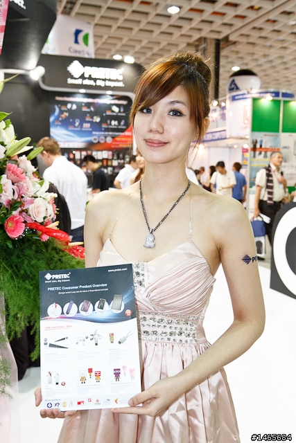 【Computex 2011】CFast 高速記憶卡 & USB 3.0 讀卡機‧打造新世代傳輸速度