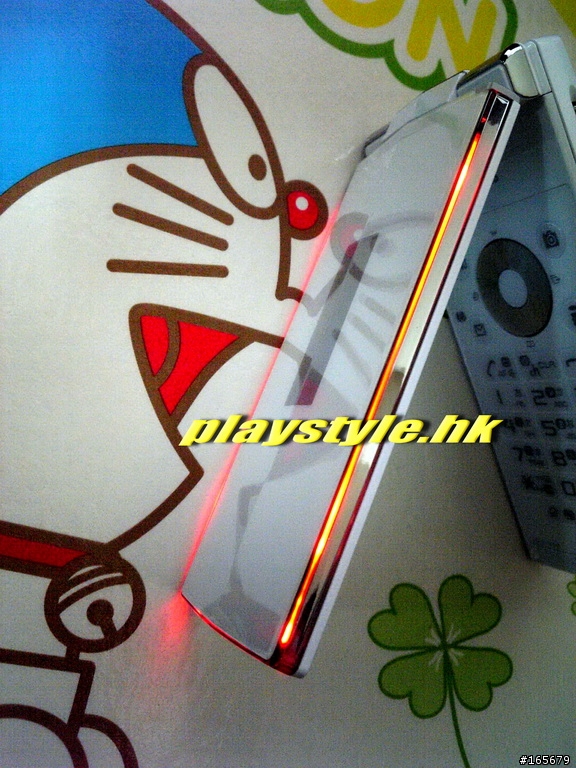 最新軟解扭脖子日機(docomo SH-10C) 裸眼3D+1610萬CCD+機面邊框來電閃燈=亮麗登場