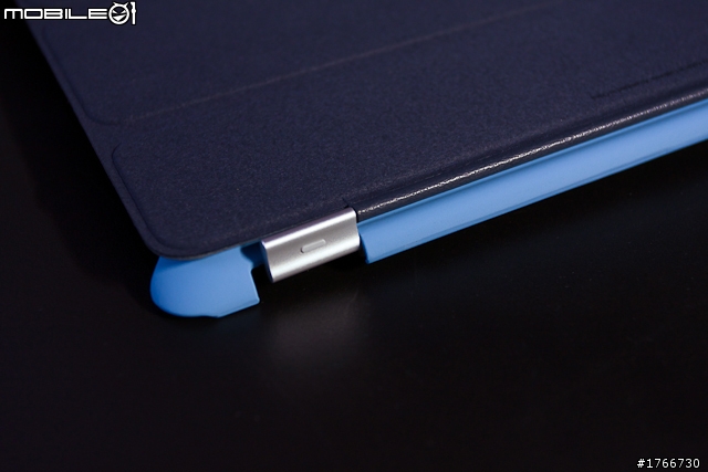 INCIPIO獨特背版 + smart cover 不掉落
