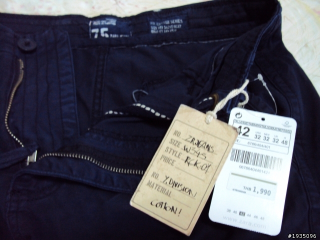 ZARA 海軍藍工作短褲