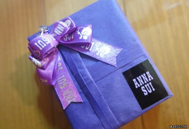 [分享]anna sui 紫蝶手鍊開箱(圖多慎入)