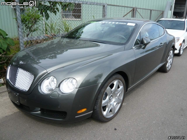 台中某貿易商到港.剛到停路邊的尚未整理Bentley Continental GT Coupe
