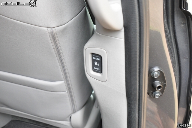[不專業開箱] 2011全新改款Honda Odyssey EX-L