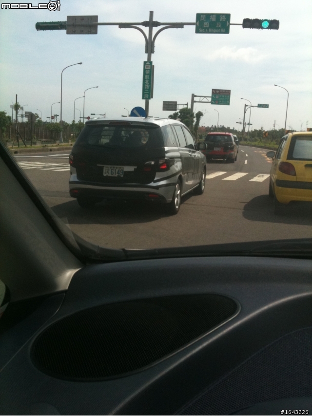新新MAZDA 5 偽裝車
