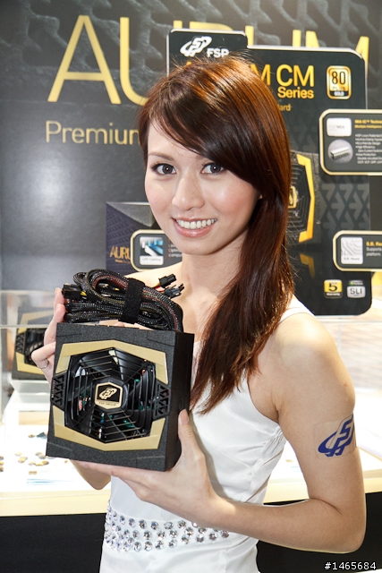 【Computex 2011】CFast 高速記憶卡 & USB 3.0 讀卡機‧打造新世代傳輸速度