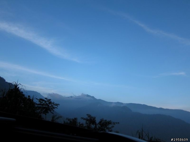 [開箱] 雲河灰ALTIS影音天窗特仕~上山下海之三日破千(圖多)
