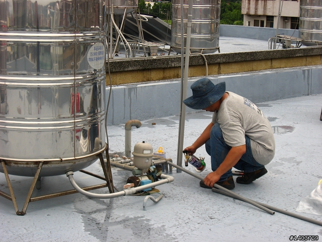 『新家開箱』耗電量低的上群熱泵熱水器安裝～圖多