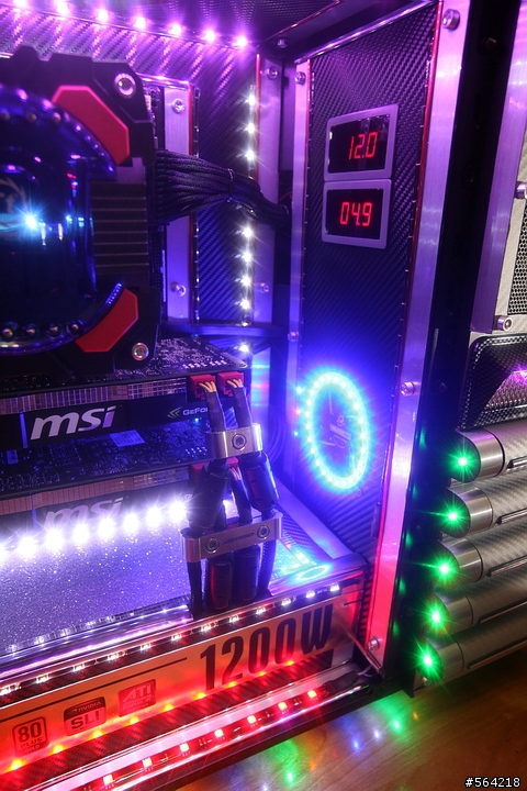 Thermaltake LeveL 10GT 炫光改裝 (圖多)