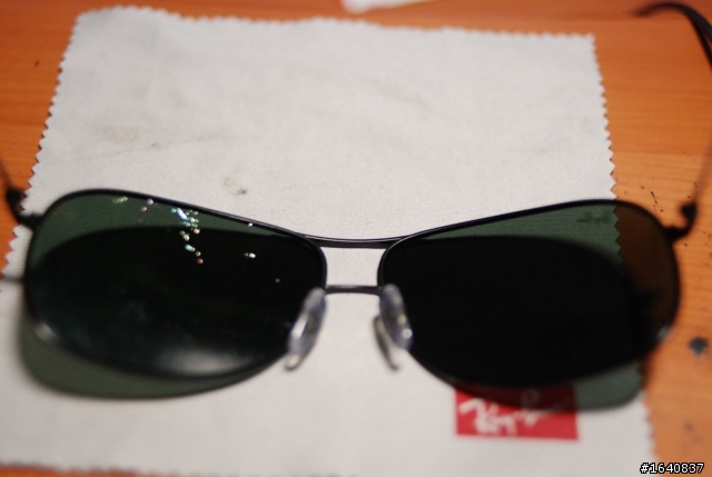 買到Ray Ban的鏡王.