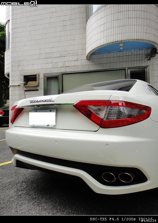 巧遇Maserati~~真的是要"眼屎那滴"(太感動了)