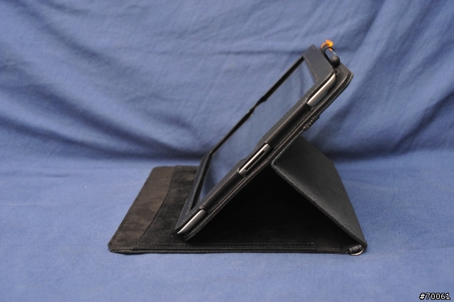 [開箱文]  iPad2 優質又大碗的筆記本保護套 -- OZAKI