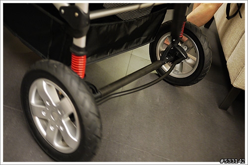 我家的航空母艦 Tiketech - CityX3 Swivel Twin Stroller