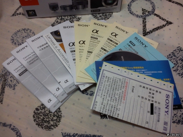 在Y購買的NEX-5D金色版