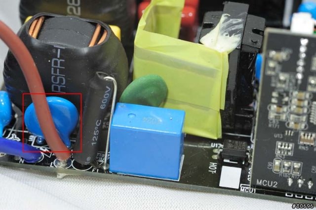 THORTECH THUNDERBOLT PLUS硬體監控800W電源供應器-介紹篇