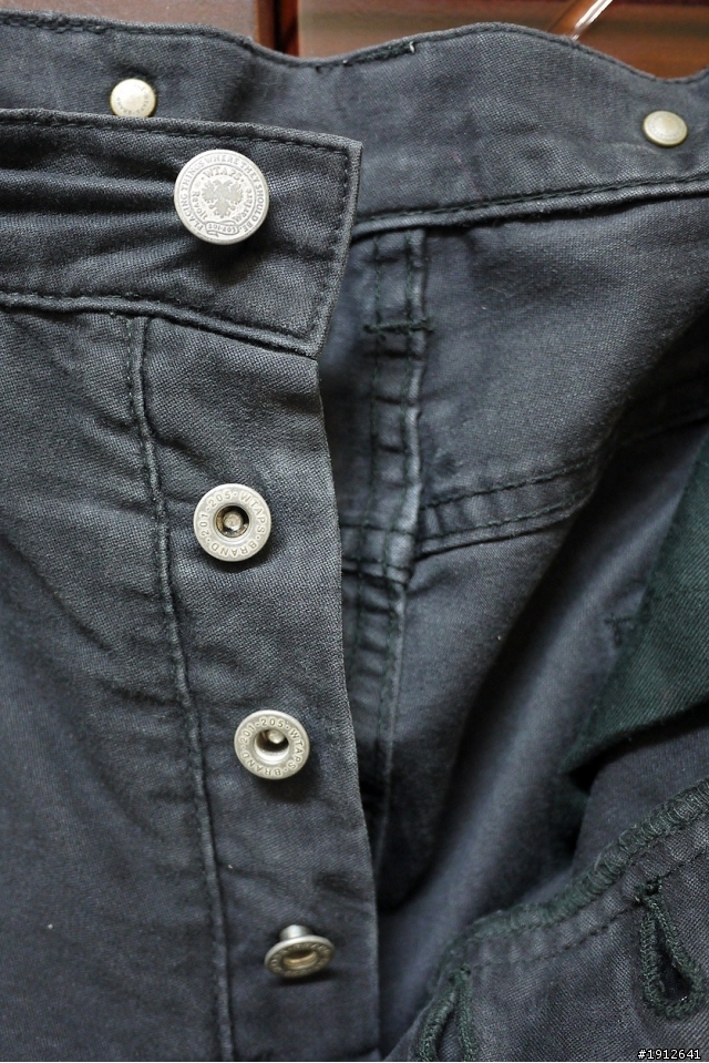 [分享] WTAPS W)taps 08 A/W NO.5 Tight 吊帶破壞工作褲