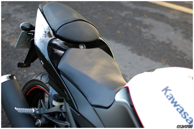 [開箱]走進高雄城市的白色小忍者Ninja250R!圖多!