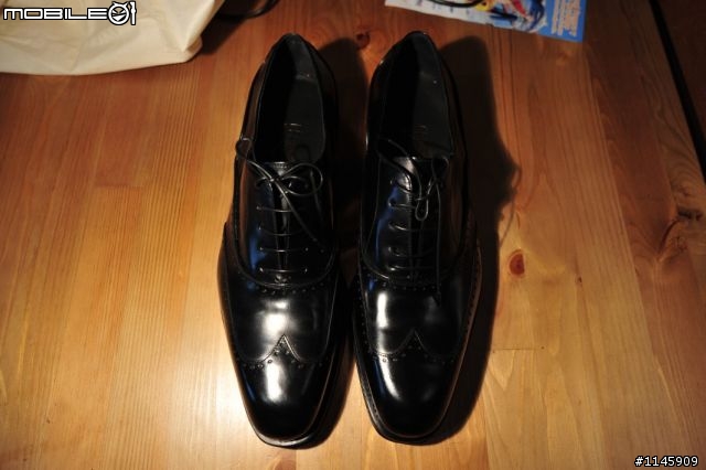[一點也不時尚]Salvatore Ferragamo亮黑男鞋 捕實穿