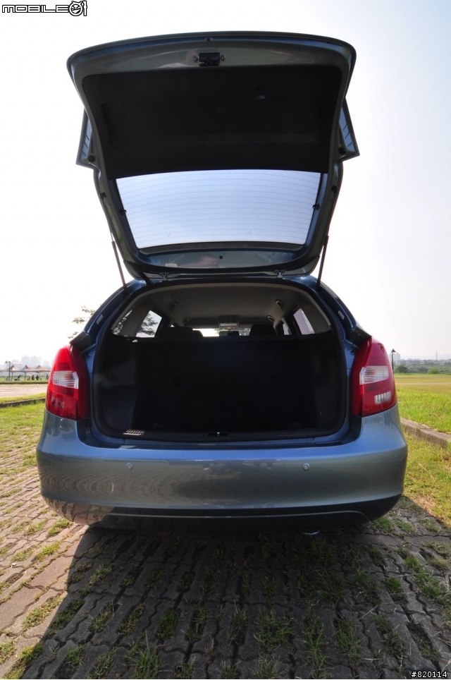 Skoda Fabia Combi 1.2 TSI 點點灰 開箱