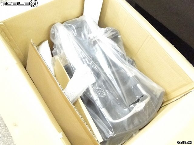 [開箱文] Butterfly 三片式 護腰 全鋁合金人體工學網椅 黑色拋光 (圖多)