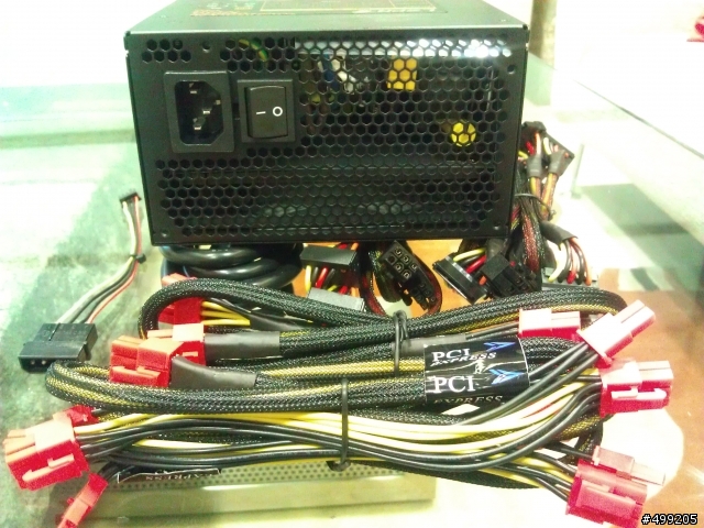 [不專業開箱文]新兵到部 LEPA  銅牌 850W