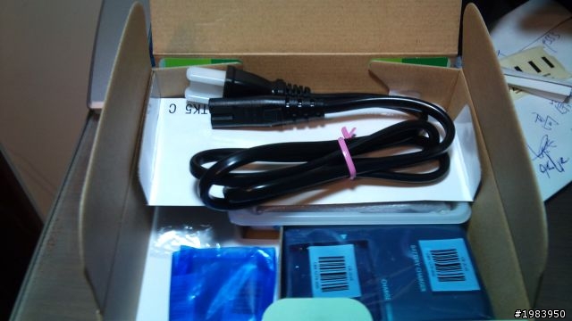 擁有HS的最低門檻－藍色IXUS 115 HS開箱。