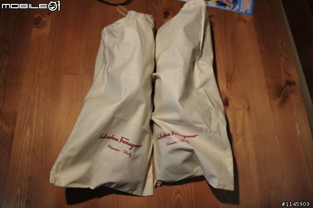 [一點也不時尚]Salvatore Ferragamo亮黑男鞋 捕實穿