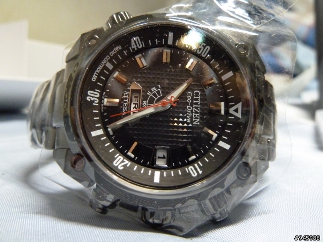 【簡單開箱】CITIZEN電波微粒體格紋專業運動錶+極限勇者光動能電波錶