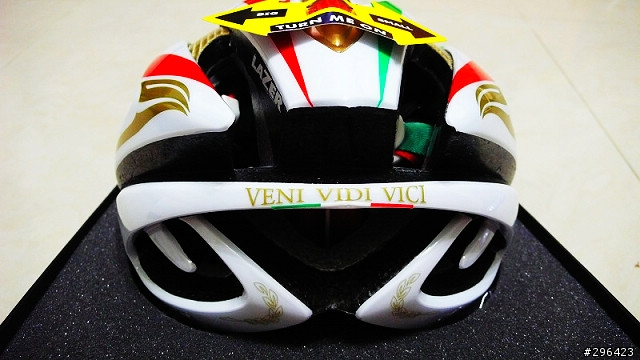 Lazer Helium Road Warriors helmet 90週年紀念版