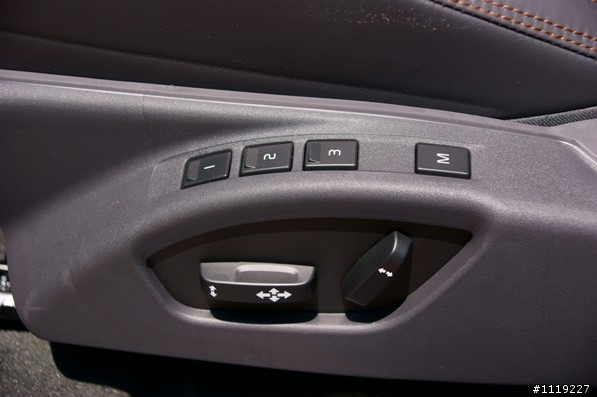 [開箱]XC60-T5旗艦版
