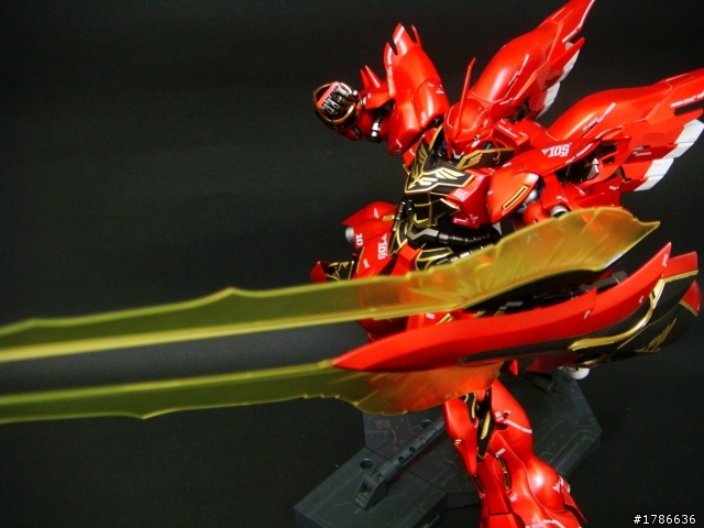 夏亞再世 MG 新安洲in魔幻紅