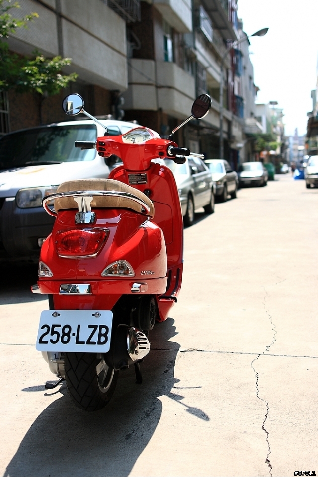 [開箱] Vespa LX125 火紅...