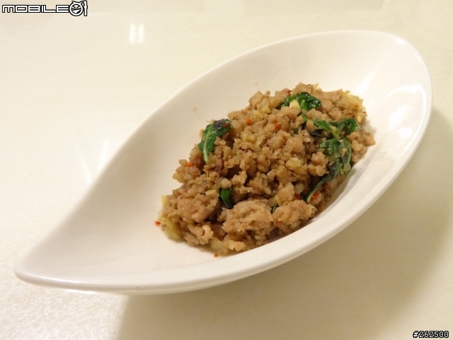 [chef料理廚房] 泰簡單~10min簡單完成。打拋肉。