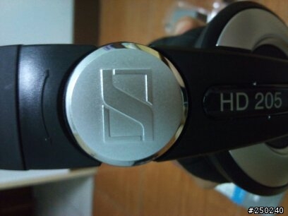 【開箱】SENNHEISER HD 205  大耳罩耳機