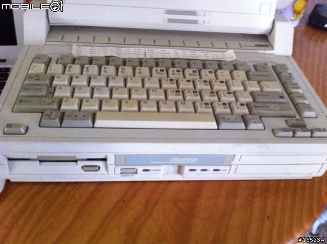有點不一樣的開箱文 2011 MacBook Air 13"  vs 1988 Compaq STL286