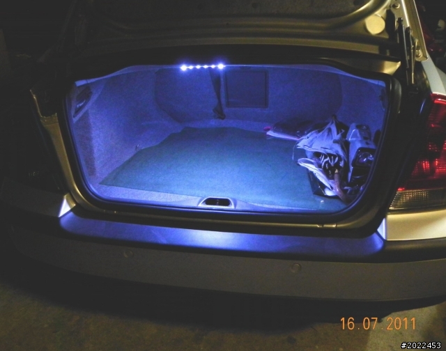 volvo s60 2.0T 04年式 最牛改裝-倒車攝影 LED車內燈 補充油耗分享