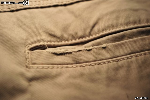 [今年最後一條]Nudie 2011 AW Khaki Slim Sanded