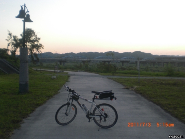 2011.7.3早，失望的『苗栗縣後龍溪左岸自行車道』