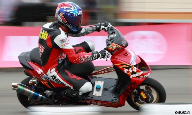 YAMAHA勁戰車友聚會之比賽照片