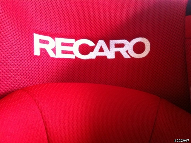 RECARO star+i 兒童安全座椅 之 GTI可以很熱血"但也可以很居家"!
