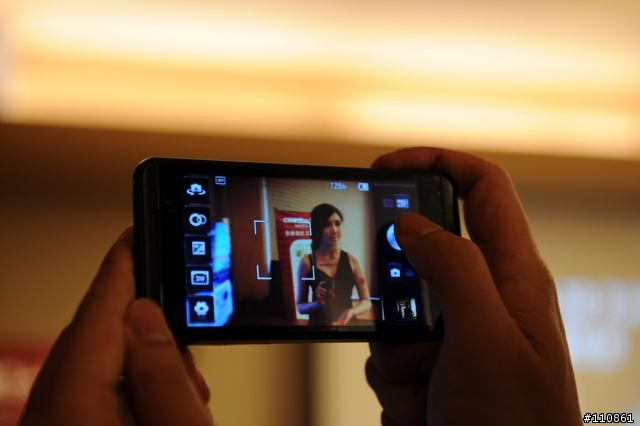 裸視3D誕生-  LG Optimus 3D頂級手機體驗會分享