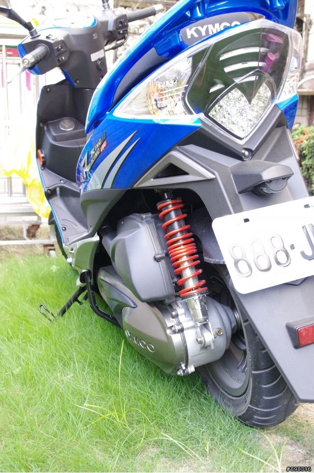 雷霆大帝180新車照