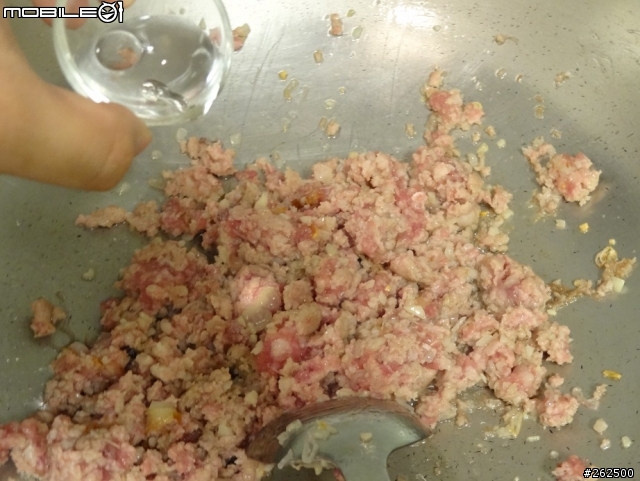 [chef料理廚房] 泰簡單~10min簡單完成。打拋肉。